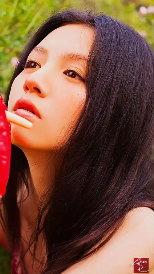 演员春夏写真图片手机壁纸下载-55壁纸网