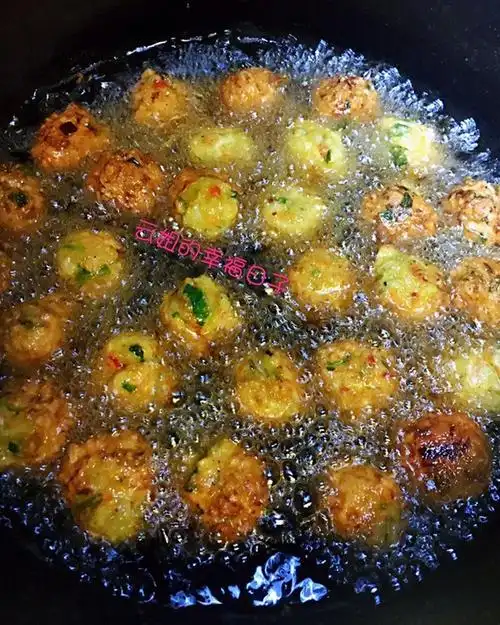 云姐的幸福日子做的油炸麻叶(附炸萝卜圆子)