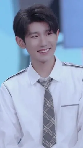 上一页 下一页 源源的治愈笑容 上传者:阿缘~ 5457 2020-07-23 【王源