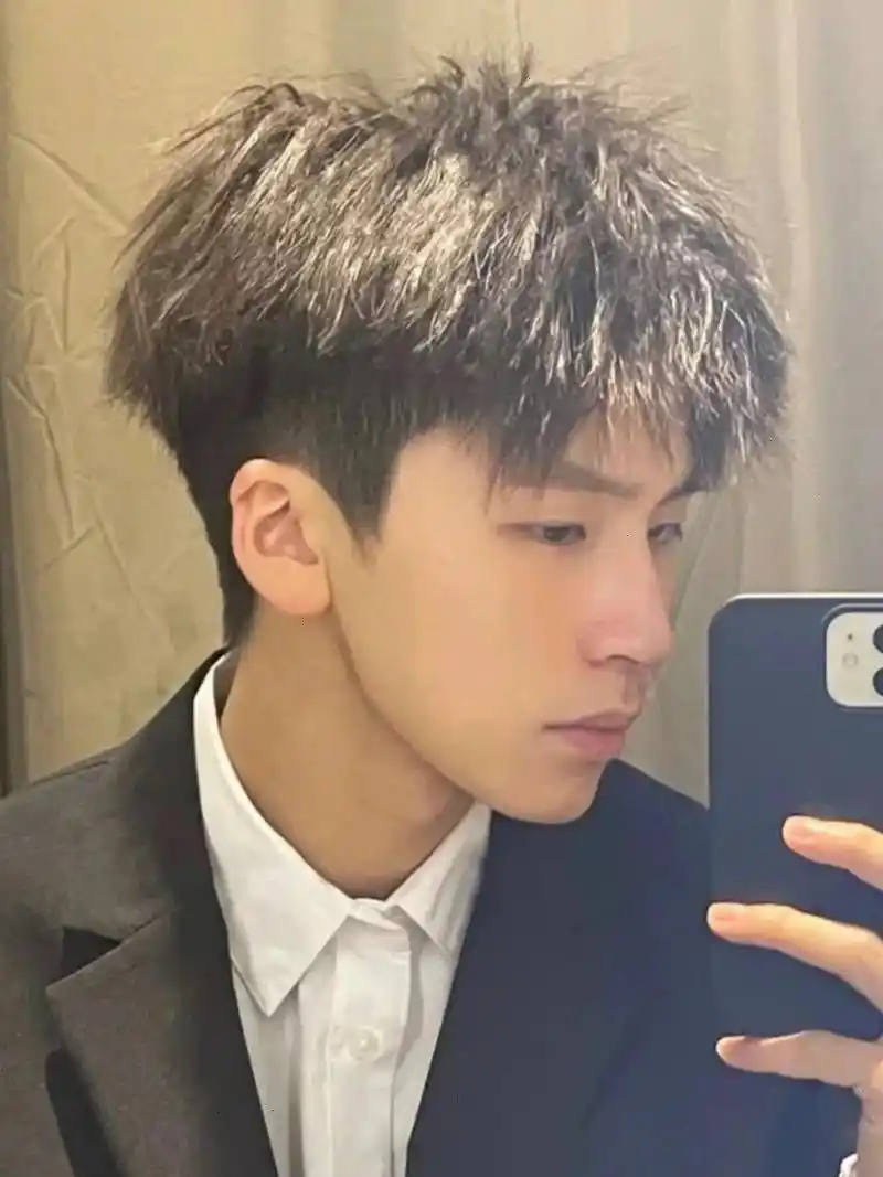 蓬松增发量 谁烫谁好看的发型 适合发量少细软服帖的男生 烫完增高5cm