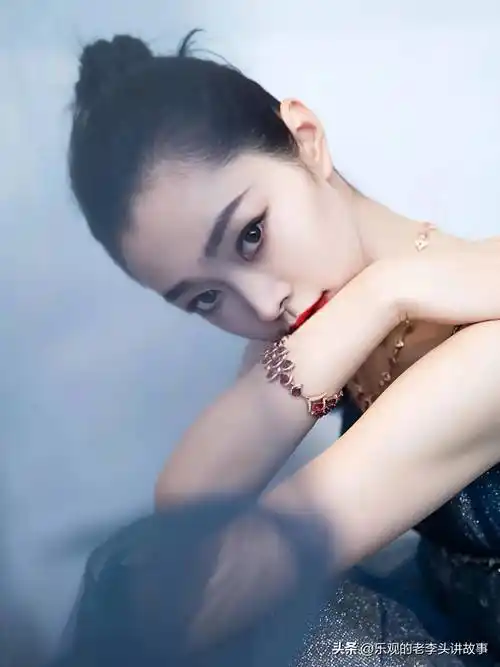 侵私删无论是在镜头面前还是私下中,宋轶总能用自己的气质和风度给人