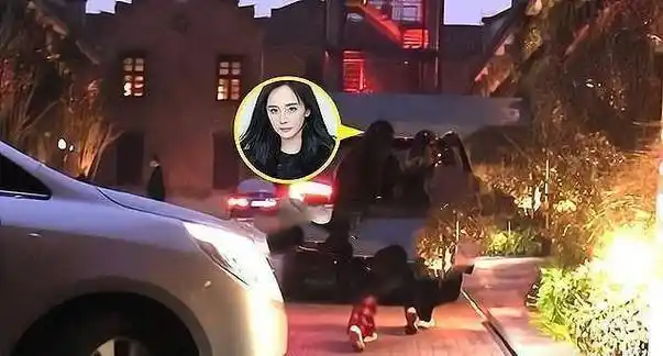 曝杨幂深夜与男友同回家,男子高大帅气撞脸明星,关系引猜测_魏大勋