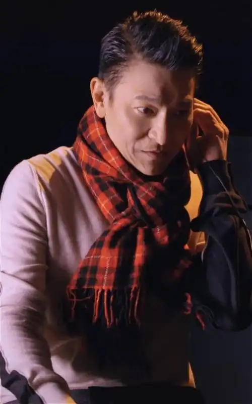 涨粉4000万只用2天年近60天王刘德华血洗抖音央视力挺