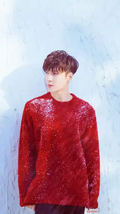 张艺兴超话#张艺兴#@张艺兴暖阳【红色】【壁纸】【自修】07二改去