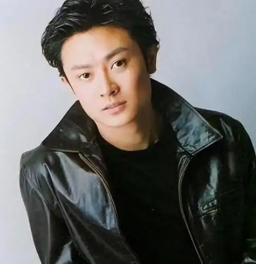 印小天大红时栽倒两个女人手里八年过去终于翻身让人泪目