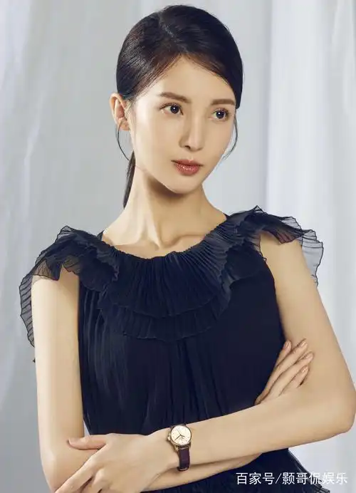 金晨:傲人的身材,精致的五官,宛如仙女一样!