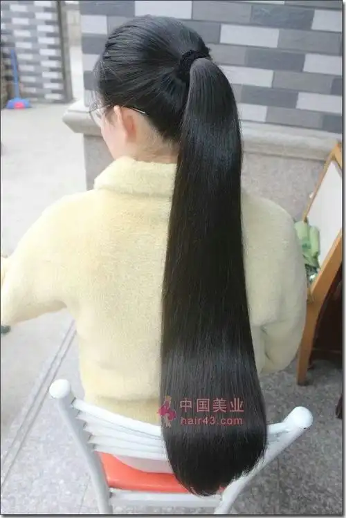 剪去白净女教师的粗壮辫子上帝之手1290