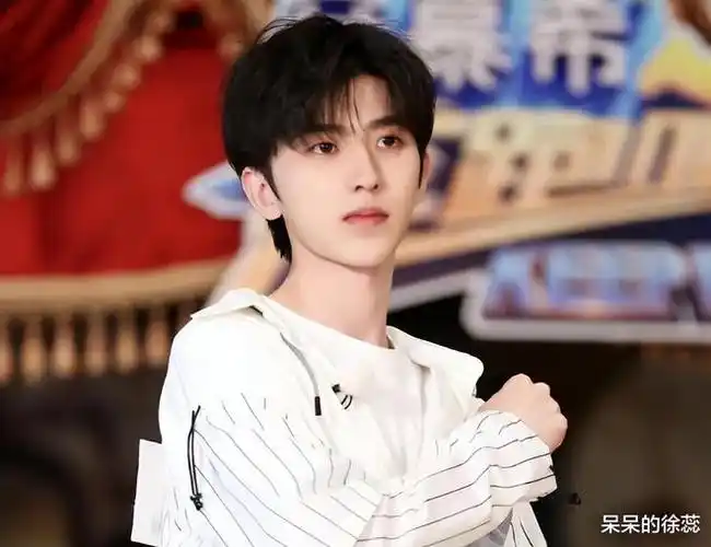 才明白29岁的她为啥是《跑男》的"新宠"|李沁|蔡徐坤|跑男团|奔跑吧