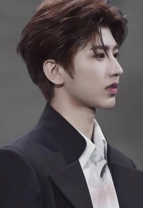 蔡徐坤在吉隆坡演唱会上与粉丝聊天:我也是人我也有需求!