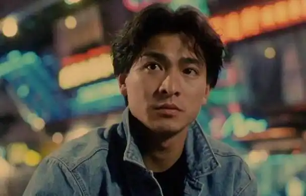 刘德华出生于香港的一个贫困地区."打工仔"逆袭,堪称娱乐圈艺人