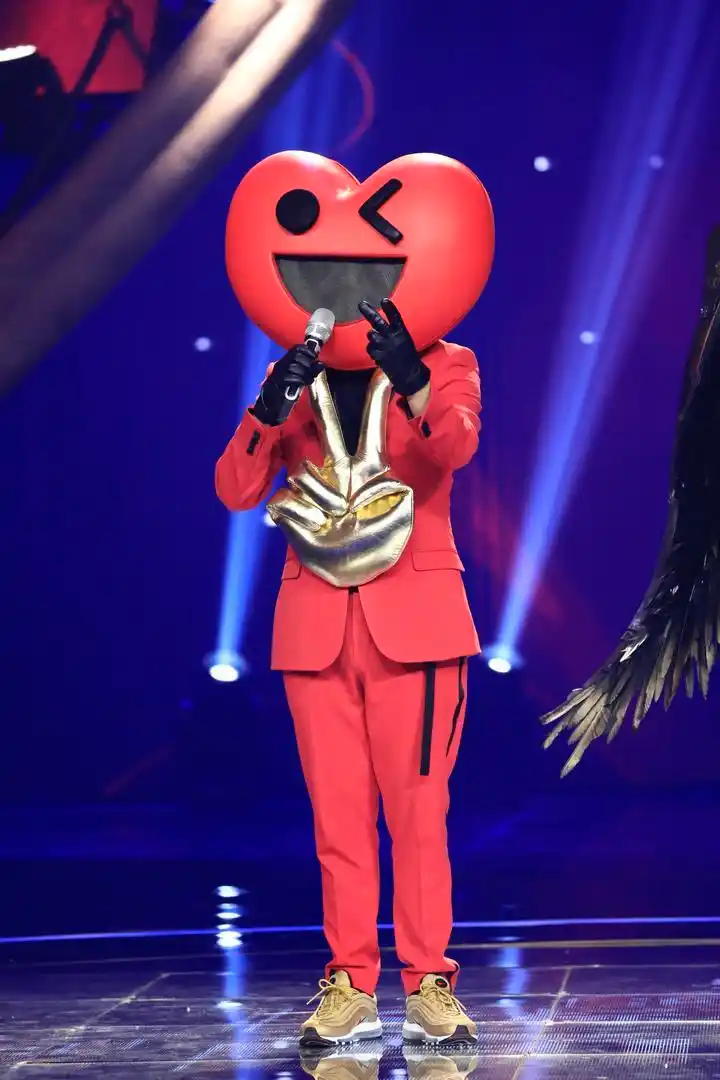 李荣浩李诞在线爆料蒙面唱将人气偶像原来是他