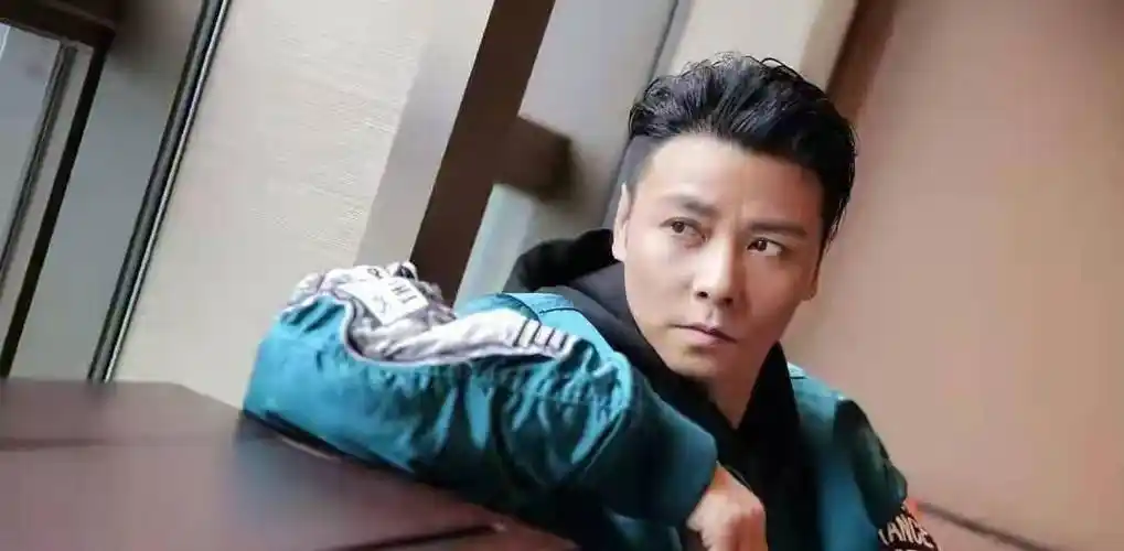 原创原创35岁嫁给他46岁为他生三胎张晋蔡少芬如此恩爱