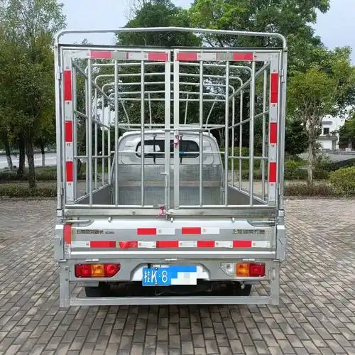 容县看车[机智]本地一手22年3月五菱新卡双排原装仓栏,费用 - 抖音