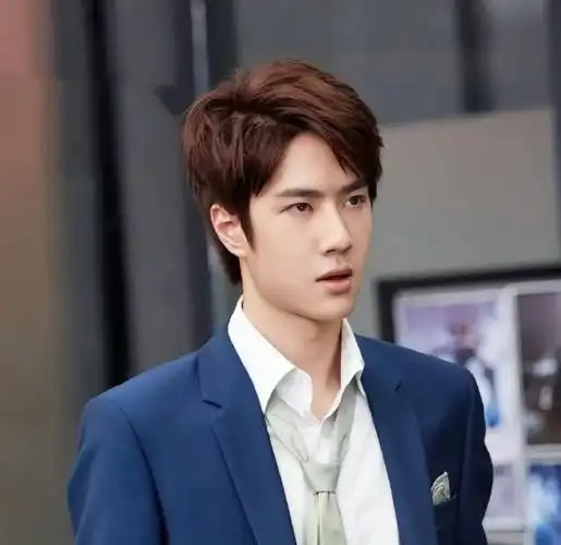 大家也通过角色看到了王一博身上更多的才能和演技,王一博未来可期