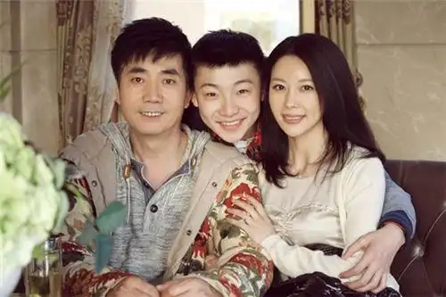 《老爸太囧》将播 邓英诠释"犀利"前妻