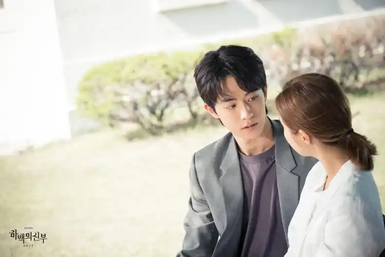 南柱赫 新闻 爱豆新闻讯 22日,tvn新剧《河伯的新娘2017》官方公开南