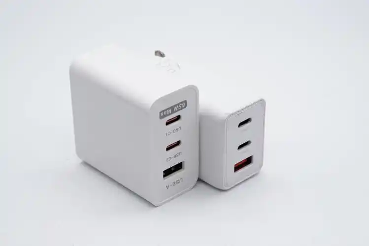 2c1a 充电器,满足你的快充需求,华科生 65w 充电器评测 - 充电头网