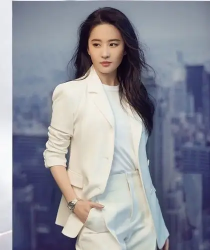 黑长直美女!首选刘亦菲!