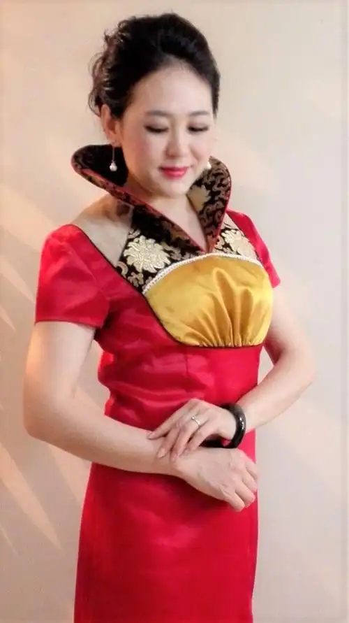 旗袍设计艺术家许蓓蒂旗袍真人秀展组图