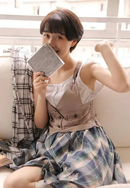 有女人味的短发造型,短发怎样剪有女人味的发型