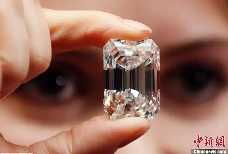 100克拉钻石亮相伦敦预计售价上亿人民币图
