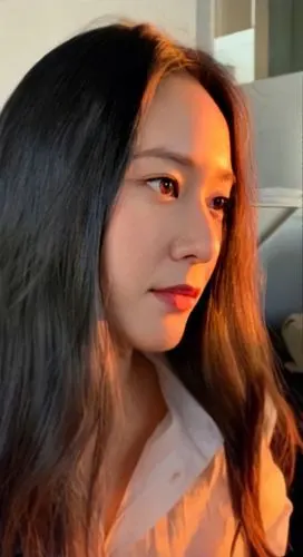 郑秀晶ins更新! 姐姐的侧颜真是优越啊,太精致