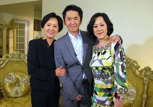 > 正文  邓兆尊是谁可能很多人都不知道,不过看到他的脸,大家大概又会