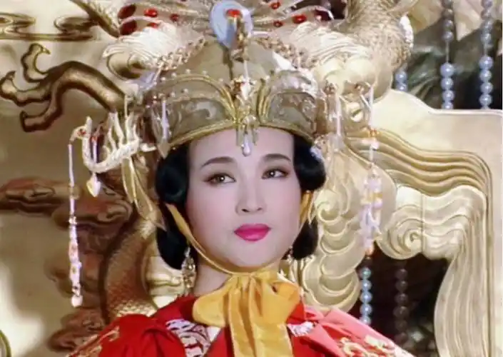 女星扮美就服刘晓庆,27年前的"武则天",真的让人好惊艳_少女_中年