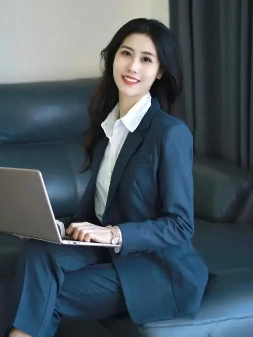 女生职业装穿搭系列之一,蓝灰西服搭配白色衬衫_网易订阅