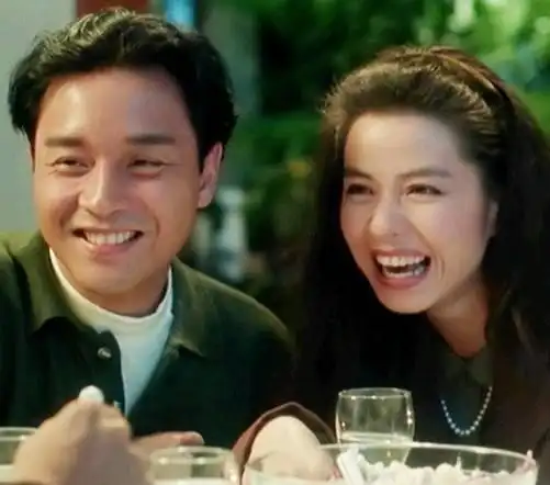 和钟楚红的合作更是被大家拍案叫绝,他们的合照被大家拿来当情侣头像