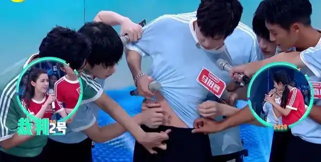 周震南对马伯骞的肚脐眼做了什么?翟潇闻在线编舞,铁汁就是优秀