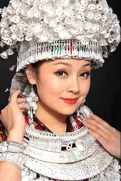 阿幼朵学院招生启动这些费用都免了快看你是否符合招生条件