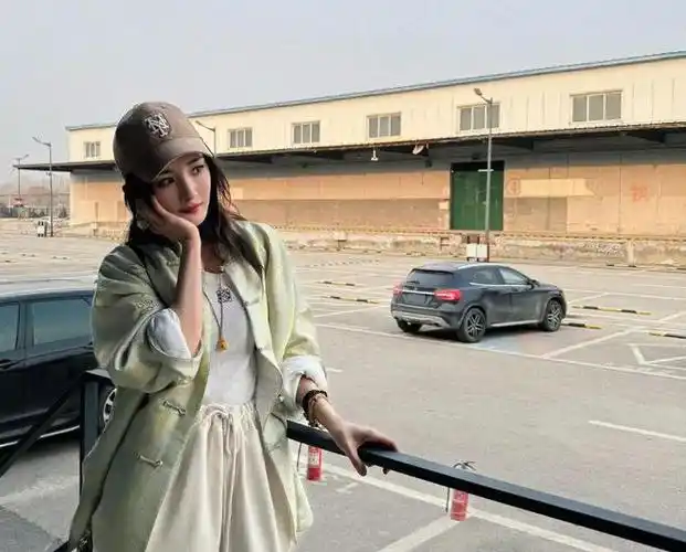 杨幂再次养小鬼汪小菲公开大s出轨证据王琦逼沈腾复婚安琦造黄谣霸凌