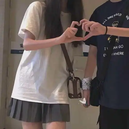 高级情侣头像不照脸超清不露脸的情侣头像上半身无头图片