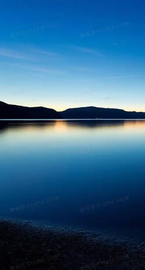 2023|宁静的湖水-齐鲁晚报·齐鲁壹点