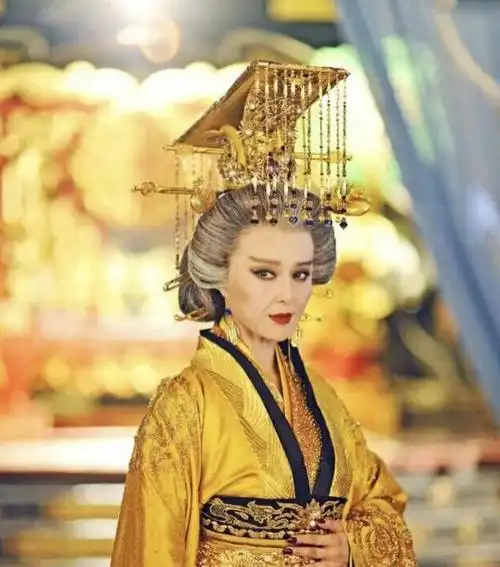 刘晓庆版不错我认为武则天这部电视剧,反应了大唐,中国第一个女皇帝