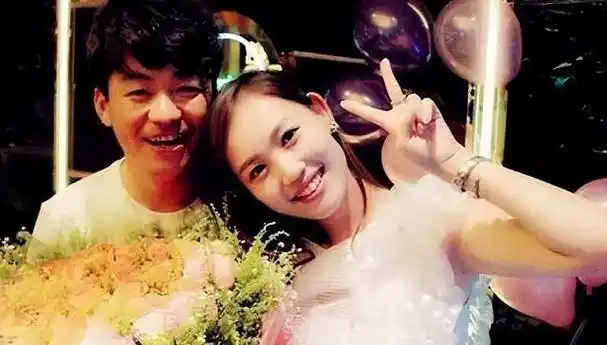 离婚后王宝强抚养儿子,马蓉抚养女儿,6年后兄妹对比有