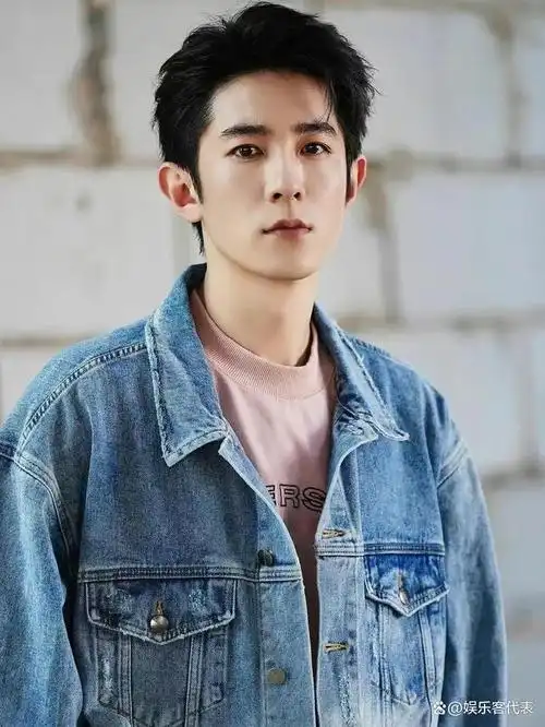 35岁季肖冰隐婚生子,禁烟区在孕妇面前抽烟,引发热议