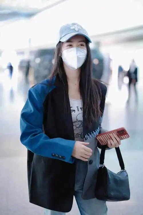 袁冰妍学院风穿搭引热议与杨幂撞衫还这么随性结果你想不到