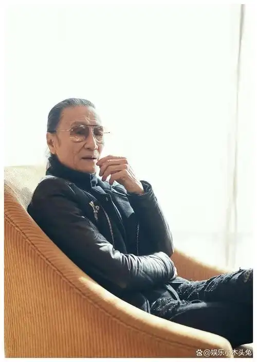 83岁谢贤因脑梗半夜离世?谢霆锋兄妹病房痛哭?本人亲自现身辟谣