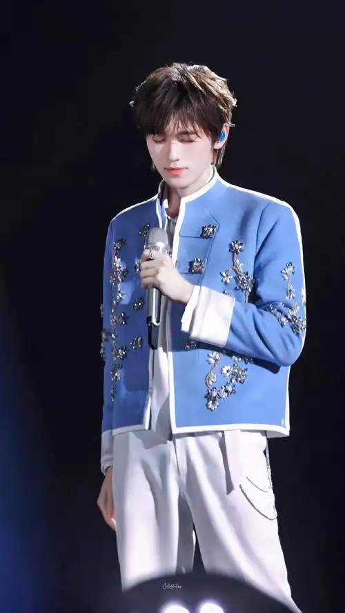 唯一的定义@时代少年团-宋亚轩#宋亚轩声生不息##宋亚轩晒唯一舞台照