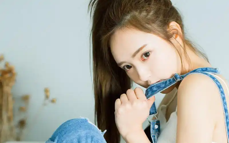 日系清新可爱少女清纯唯美高清桌面壁纸