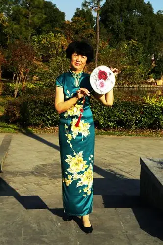 市老年大学旗袍秀表演剪集