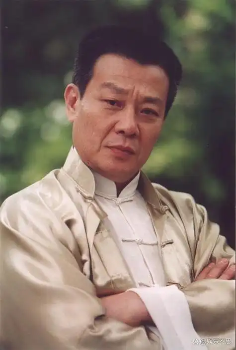 老戏骨寇世勋两个妻子和谐的背后全靠我楼上楼下来回跑