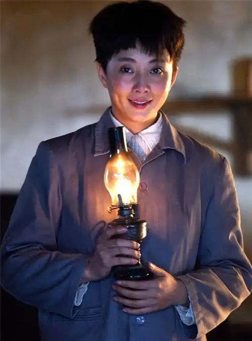 鸡毛飞上天官方剧照 剧照图片 _ 图片网