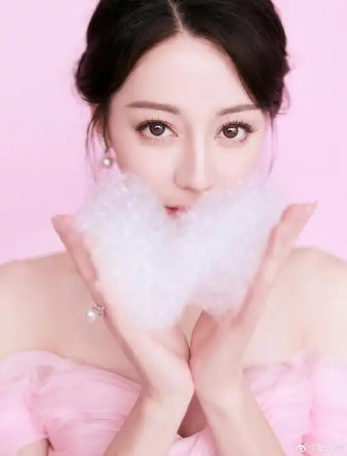 迪丽热巴 元气桃桃妆 78化妆 华天崎迪丽热巴超话#迪丽热巴元气桃桃