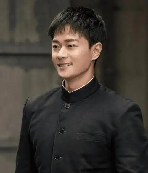 拿到尔冬升联系方式3年后35岁的曹骏终于火了