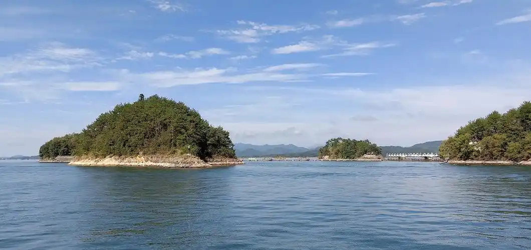 蓝天白云绿水青山