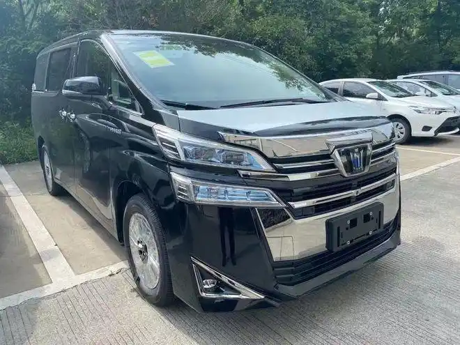 限量版皇冠威尔法丰田7座豪华商务车