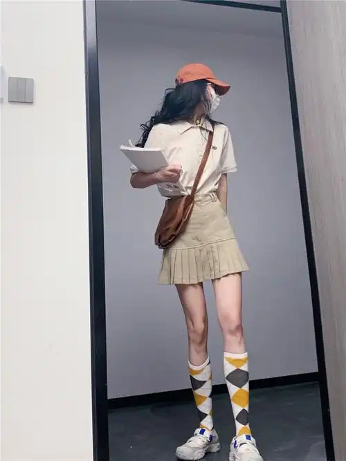 少女装初中生高中生女生学生2022年盐系穿搭小个子显高港风复古显瘦